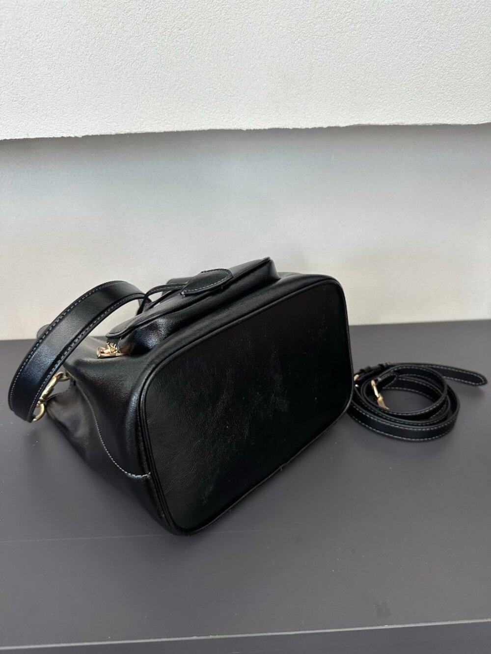 Coach Black Leather Bucket Bag, Detachable Shoulder Strap, New Without Tags - Picture 4 of 9